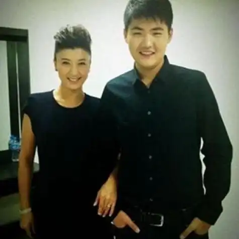 闫学晶现任老公个人资料简介马明东本文共2644字